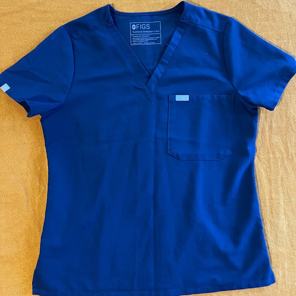 Figs Women's Catarina One Pocket V Neck Navy Scrub Top size XS/Petite